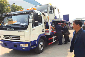 龙华区汽车道路救援拖车价格
